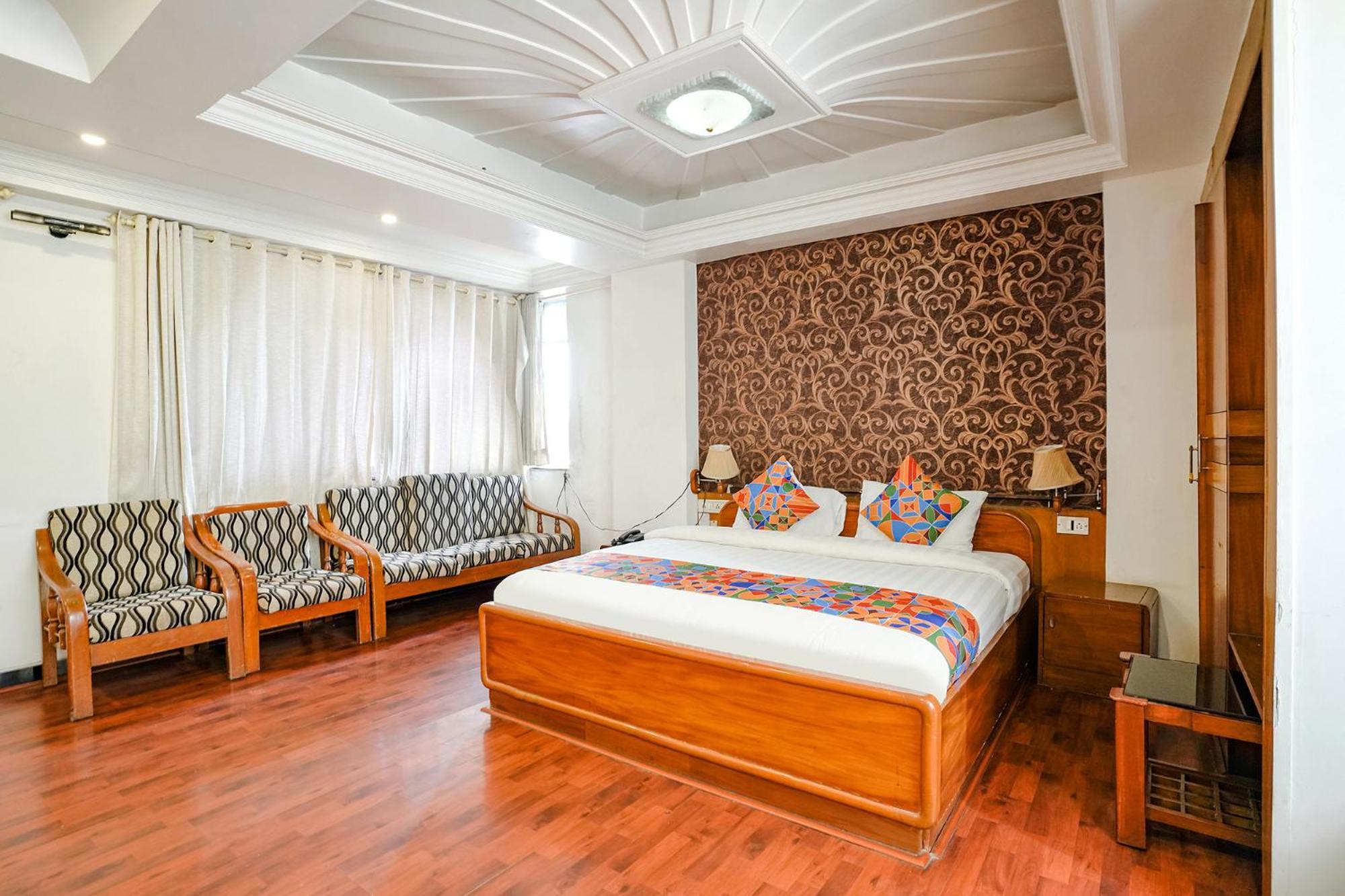 OYO 14803 Hotel Meher Silver Inn Nashik Exterior foto