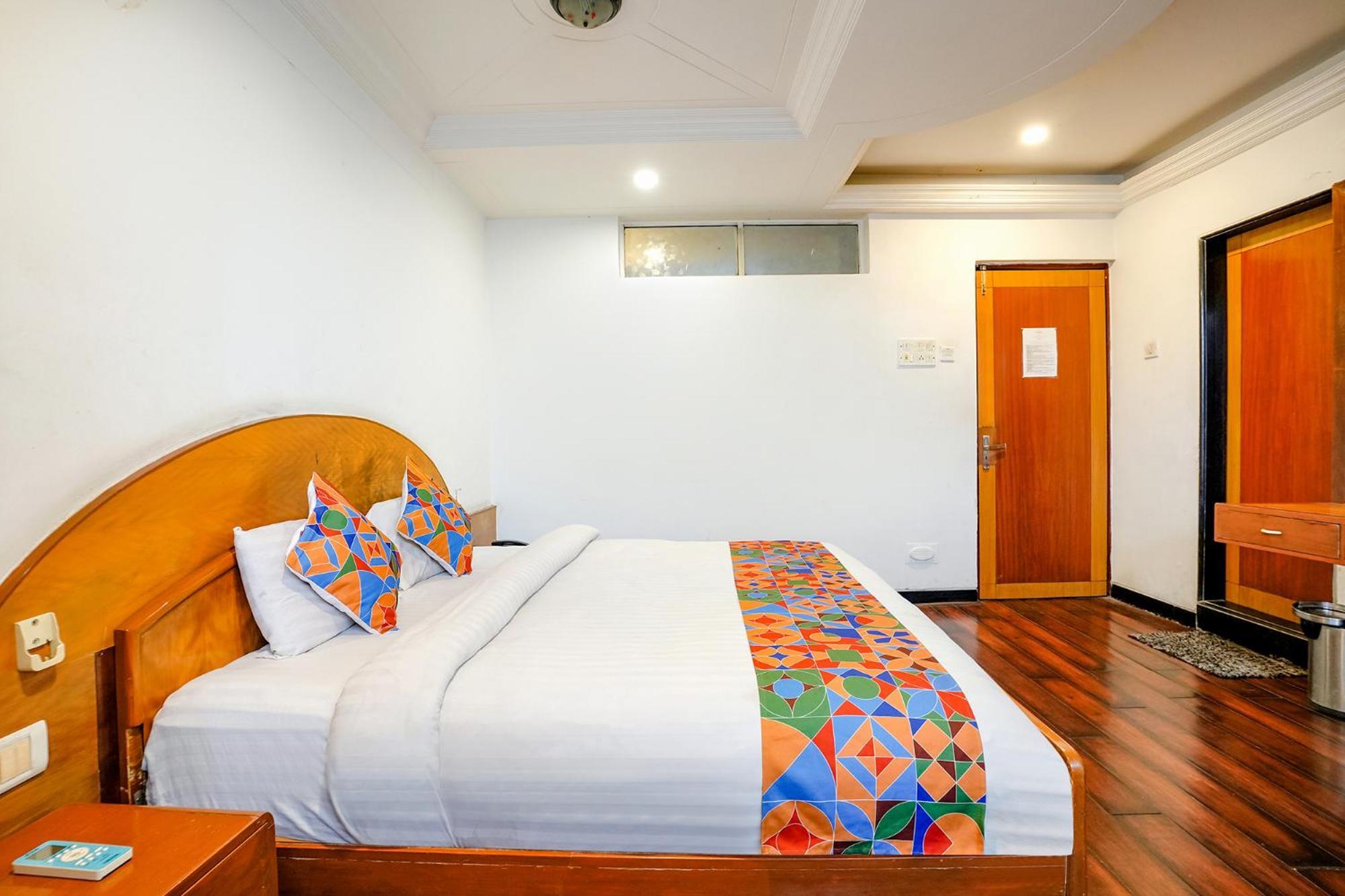 OYO 14803 Hotel Meher Silver Inn Nashik Exterior foto